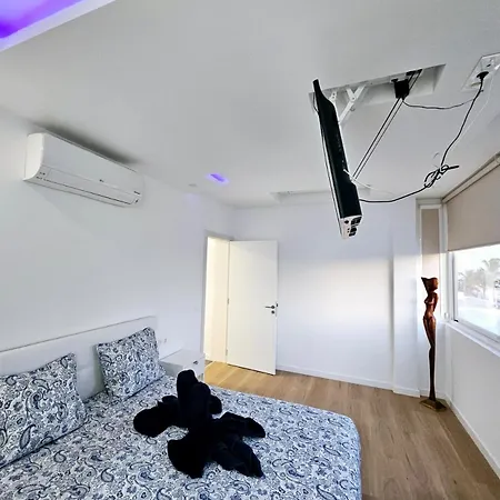 Blue Moon Villa