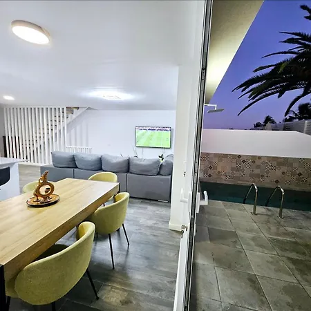 Villa Blue Moon