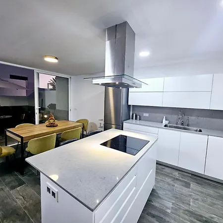 Blue Moon 빌라 티아즈