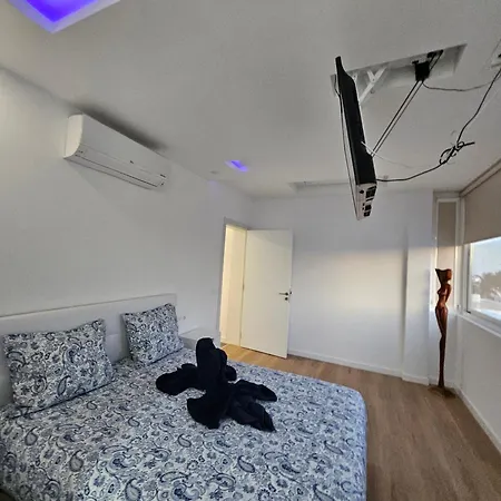 Blue Moon Вилла Тиас